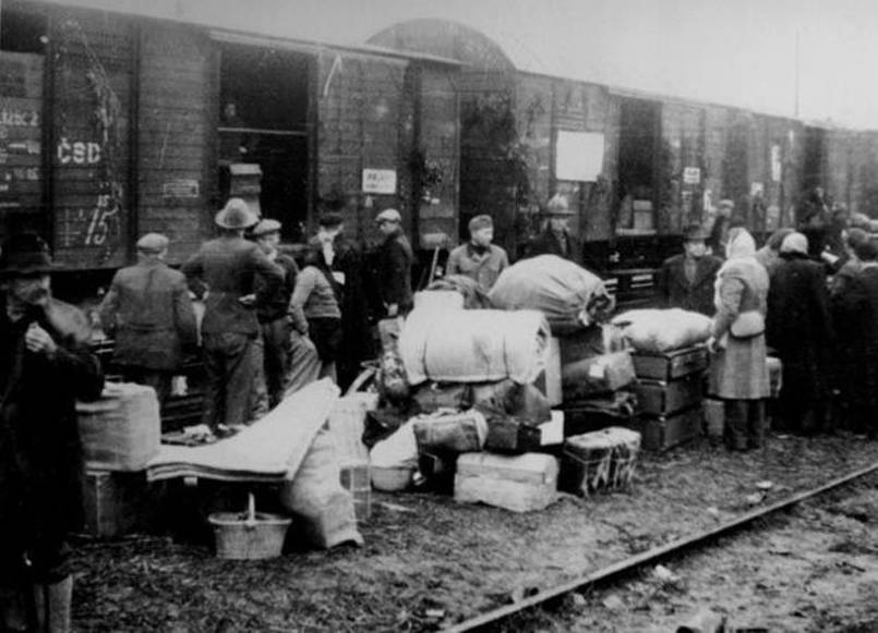 Polish People Being Deported To Siberia